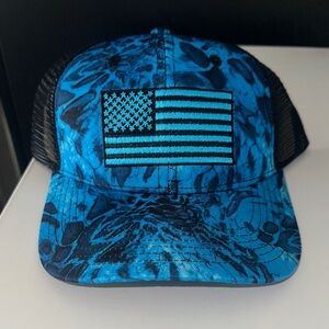 PUG APPAREL Realtree Men's Blue Black Snapback 6 Stitch Trucker Hat American Cap